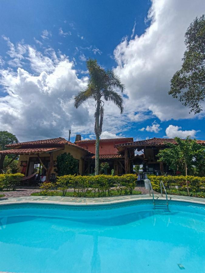 Hotel Del Campo Quimbaya Exterior foto